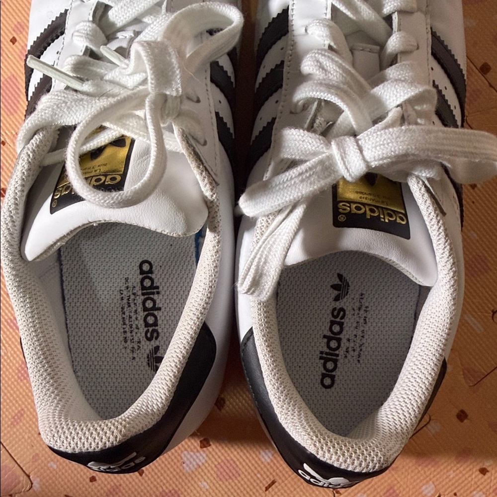 Adidas Superstar White with Black Stripes - Picture 7 of 7